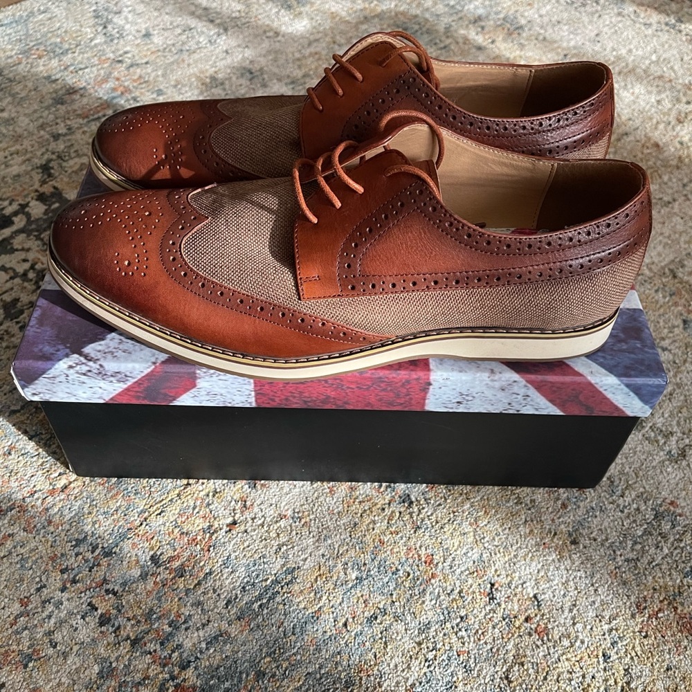 English Laundry Crewe Cognac Casual Shoe BRAND NEW Size 10.5